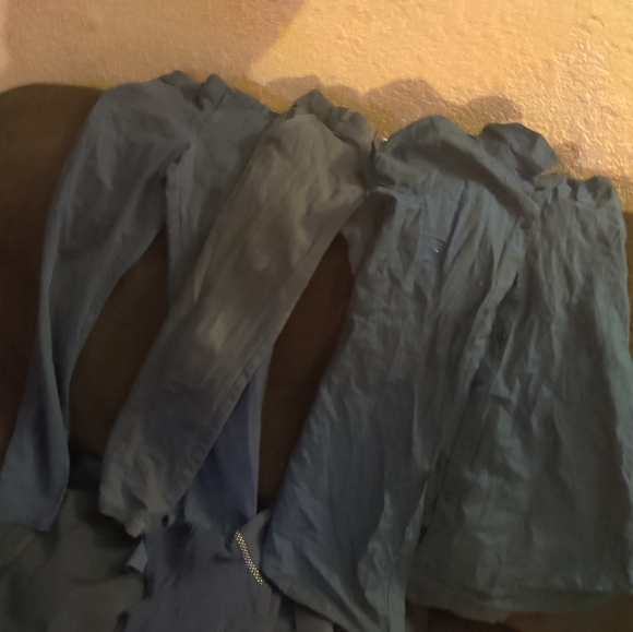 Uniform bundle - Picture 3 of 3